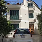 Condesa Frühstückspension Tirana