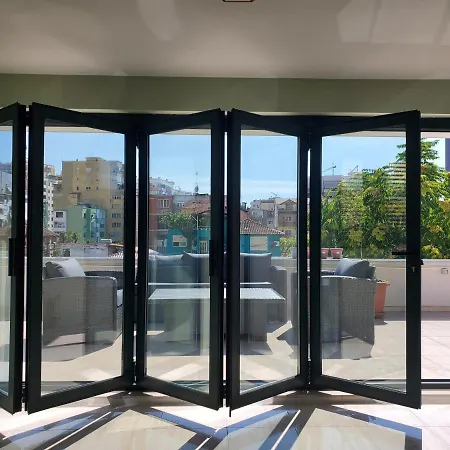 Condesa Oda ve Kahvaltı