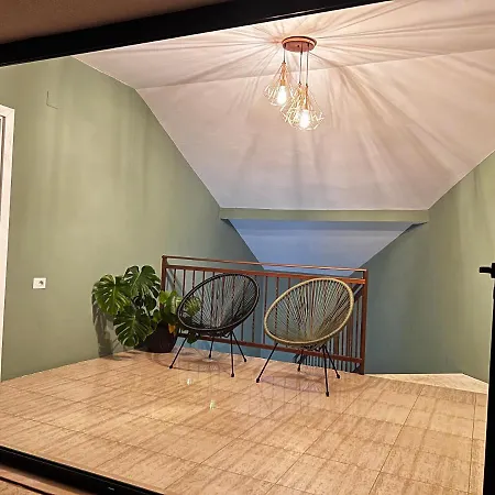 Condesa Oda ve Kahvaltı 3*