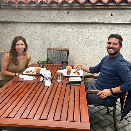 Condesa * Tirana