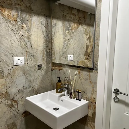 Bed & Breakfast Condesa Tirana