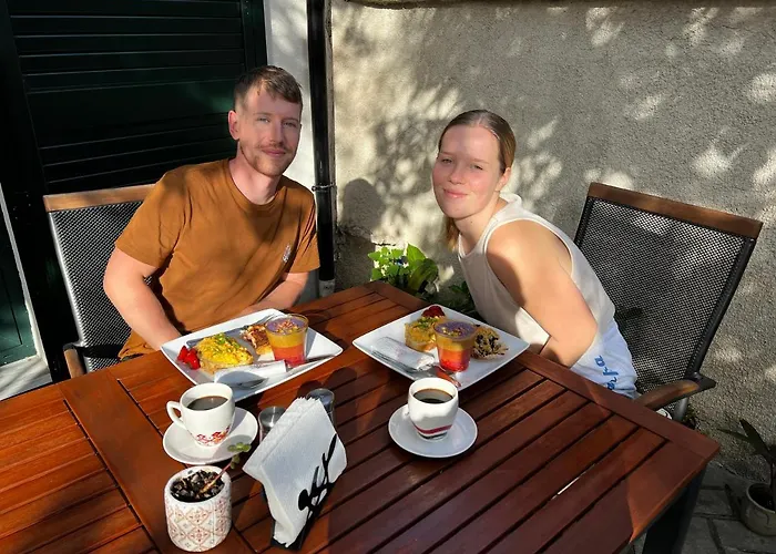 Bed & Breakfast Condesa Tirana